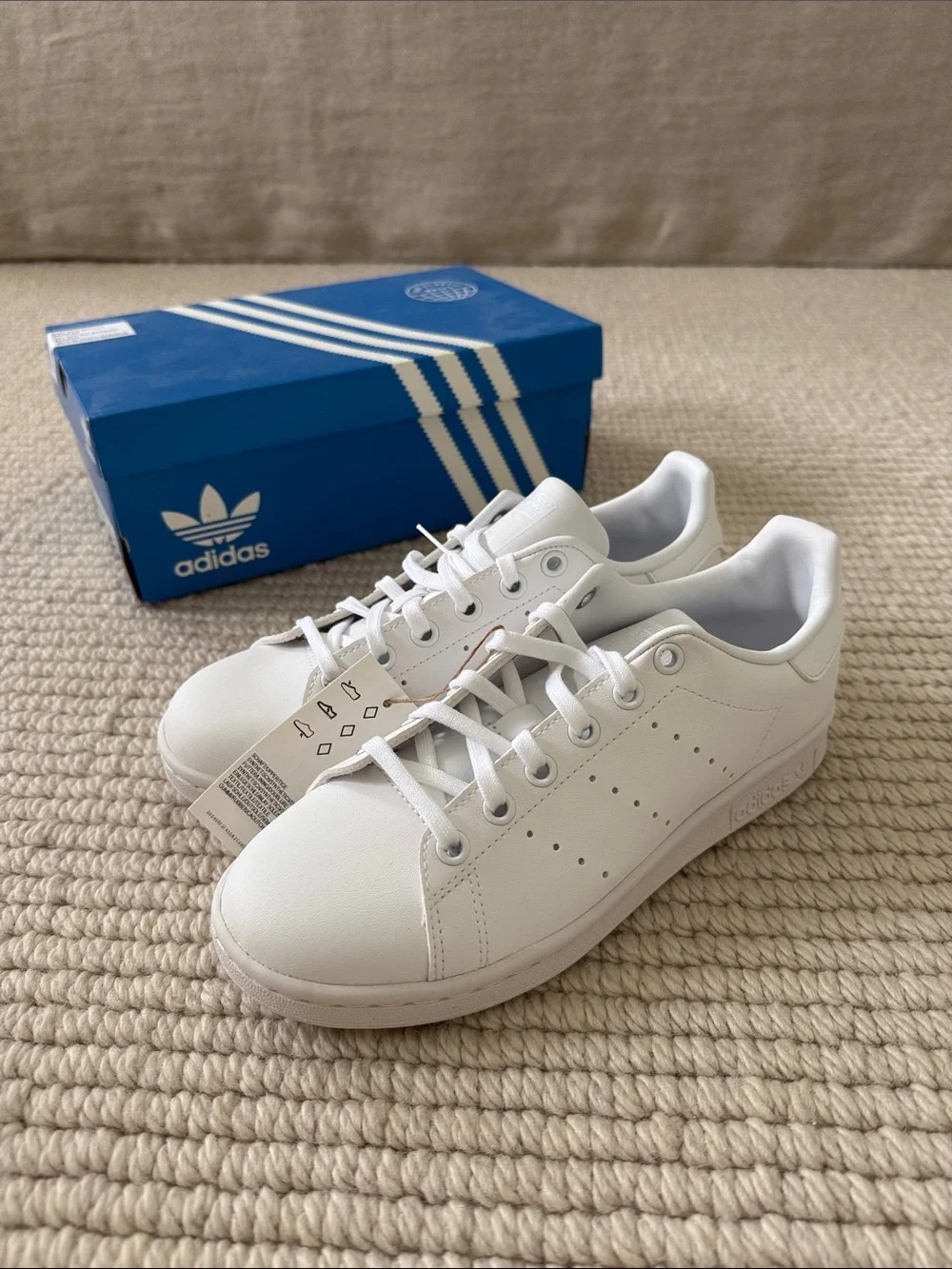 adidas kids Stan Smith white leather sneakers size 4.5 NWT